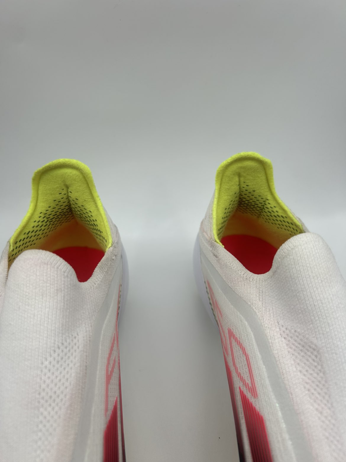 Adidas F50 Elite Laceless AG Pure Victory 2025  Størrelse 44