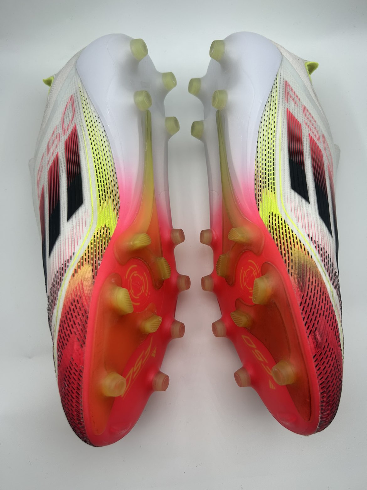 Adidas F50 Elite Laceless AG Pure Victory 2025  Størrelse 44