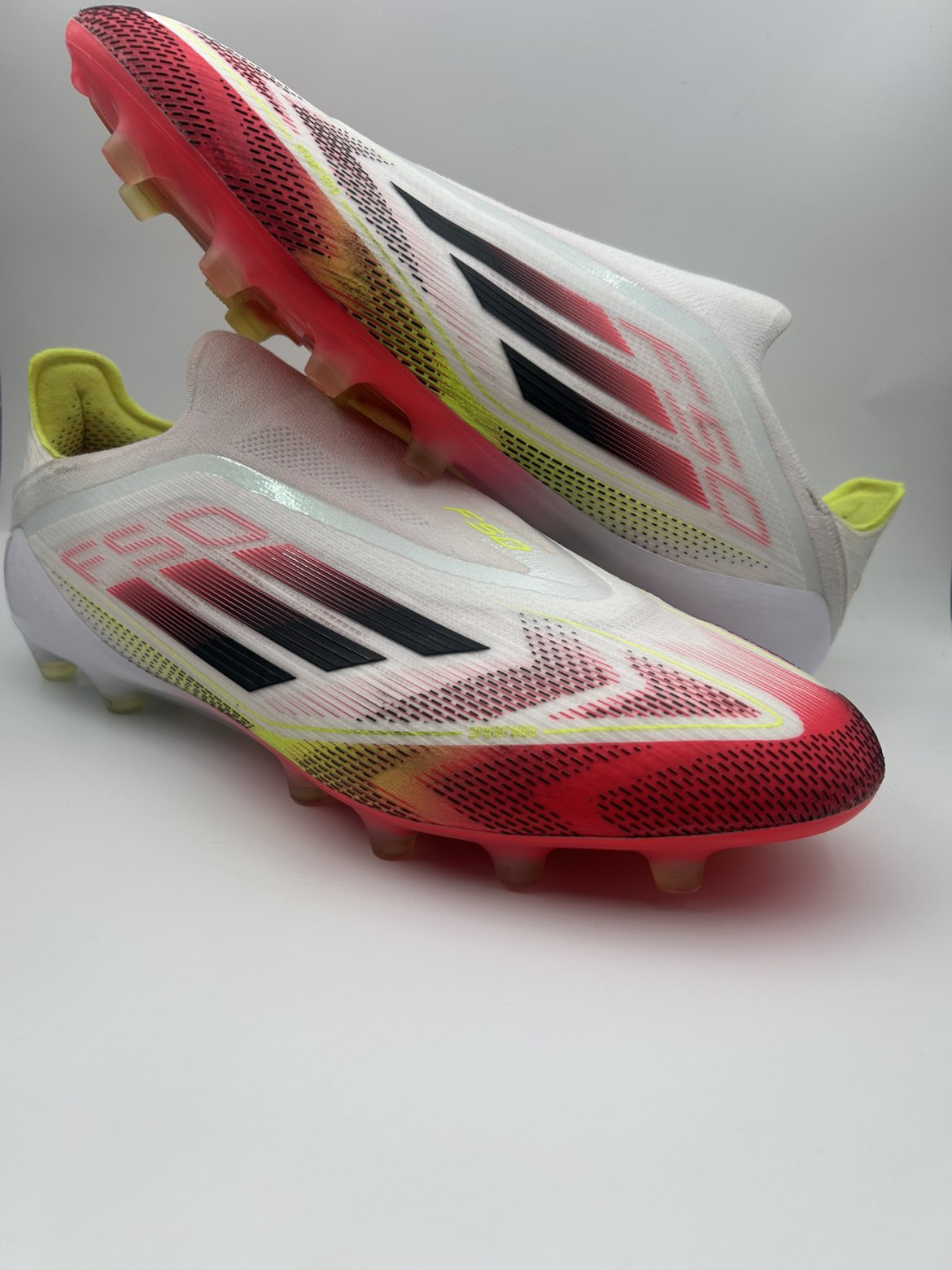 Adidas F50 Elite Laceless AG Pure Victory 2025  Størrelse 44
